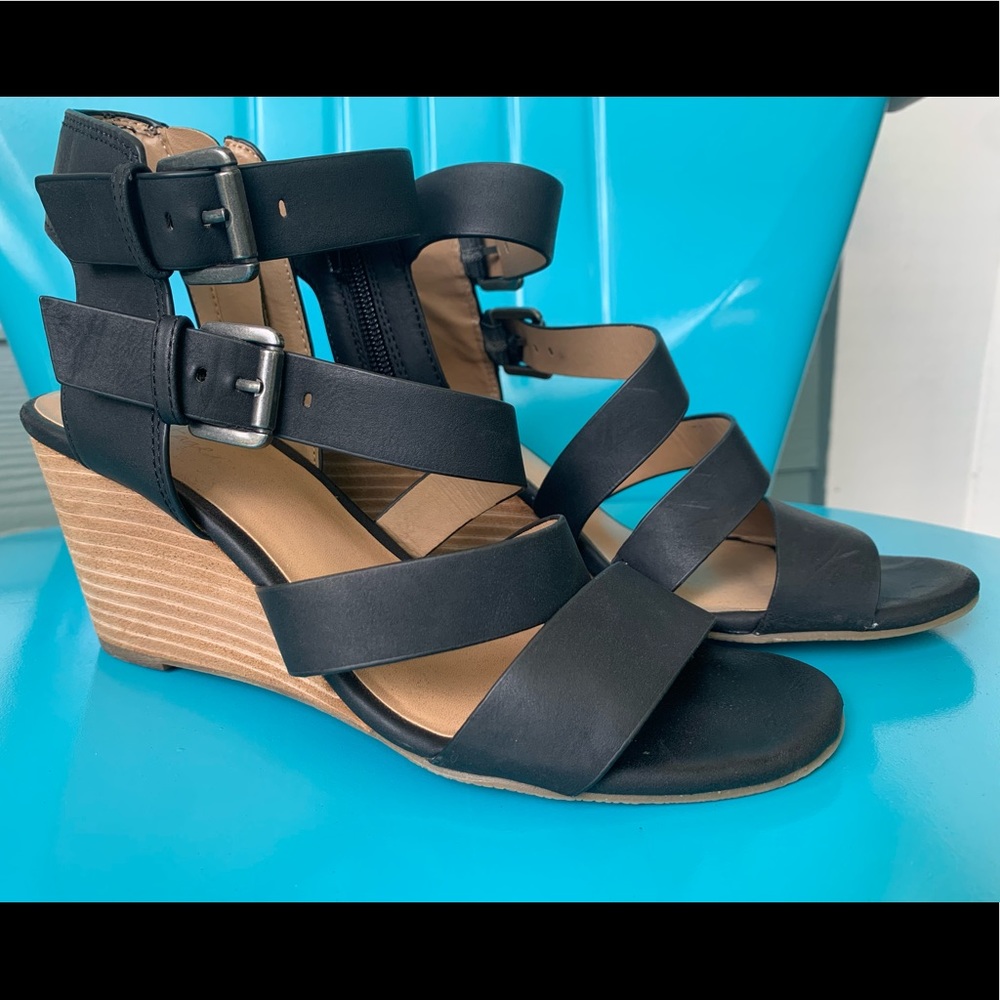 Black wedge sandals